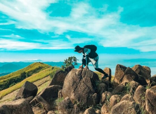 Climbing Mt Balagbag