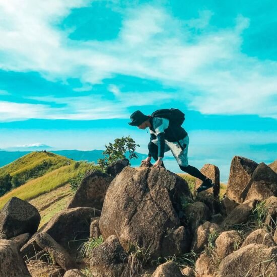 Climbing Mt Balagbag