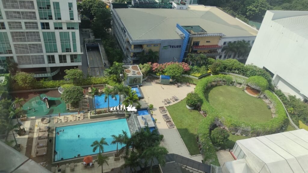 Novotel Cubao Pool View