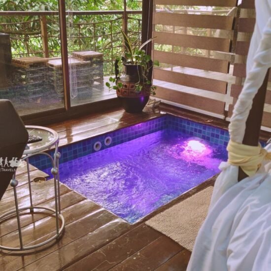Glass Cabin with Jacuzzi